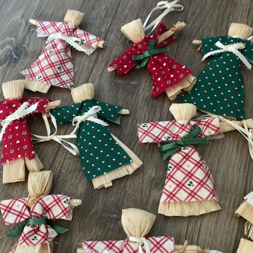 15 Vintage Handmade corn husk doll ornaments. Primative Christmas rustic cottage
